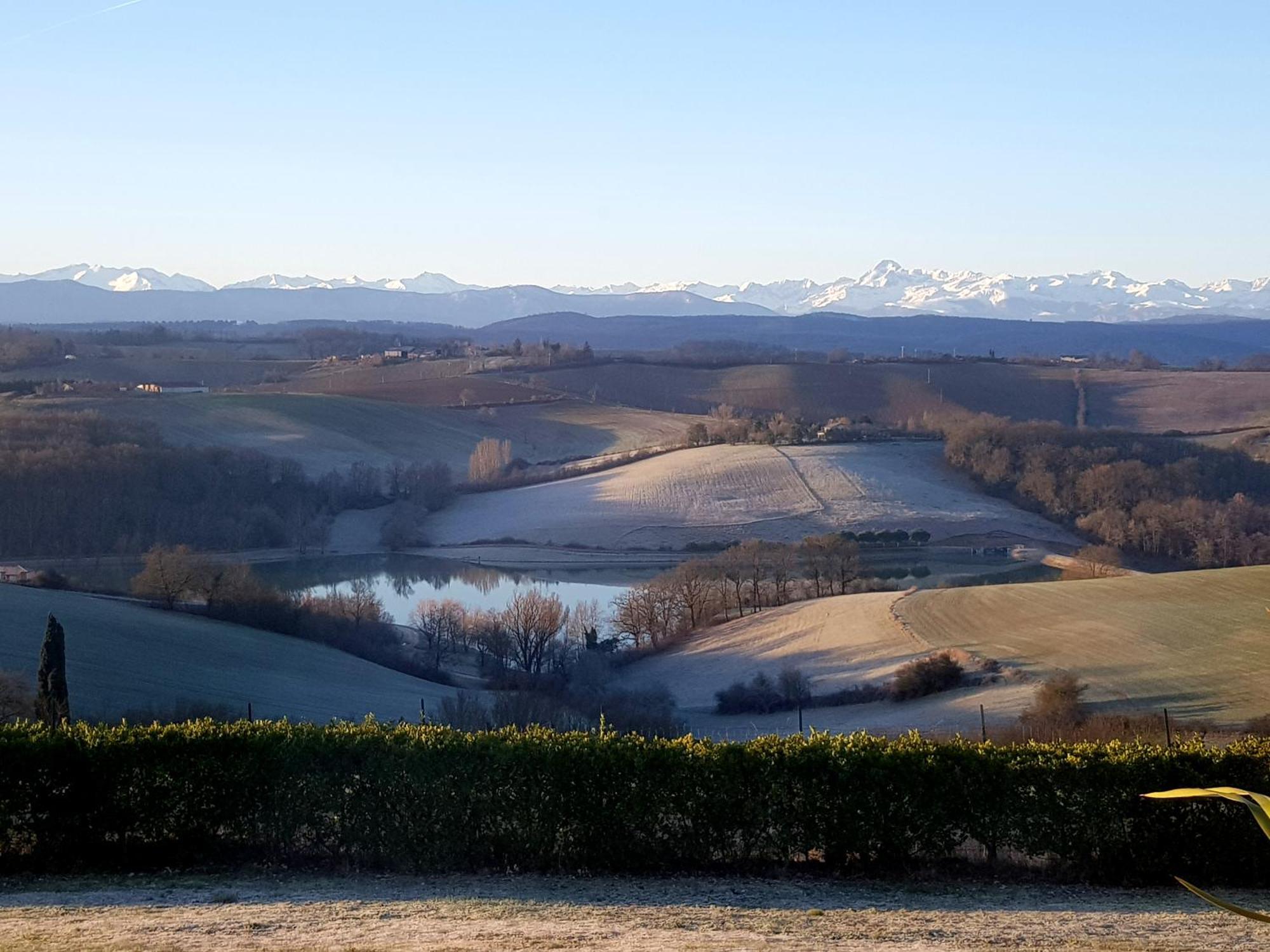 Maison Spacieuse Face Aux Pyrenees Carla-Bayle Extérieur photo